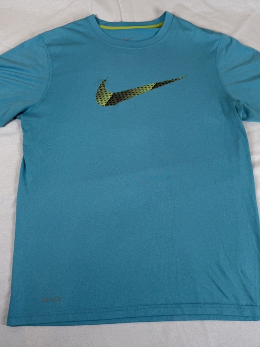 Nike Men's Dri-Fit Logo Athletic Shirt Size M - Light Blue